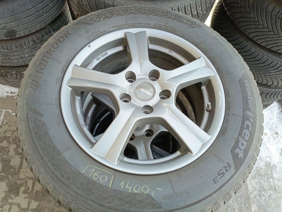 Koła aluminiowe zimowe Nissan Qashqai Dacia duster 215/65/16c Hankook