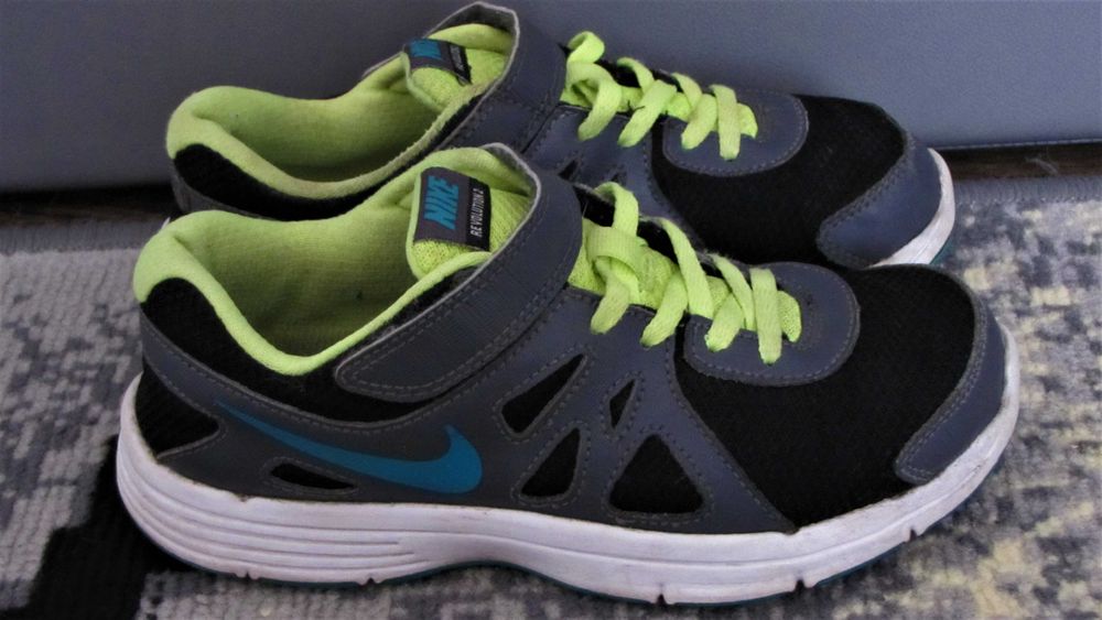 NIKE REVOLUTION 2 r. 28 wkł. 18,5cm stan bdb