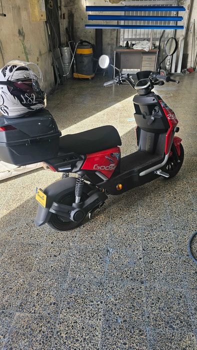 Mota como nova ainda na garantia