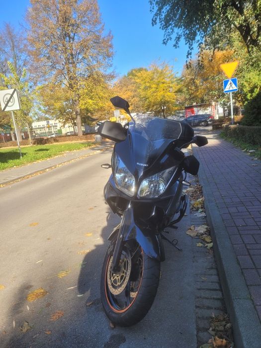 Suzuki DL1000 rok 2002