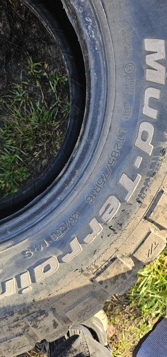 285/75/16 bfgoodrich mud-terrain  T/A