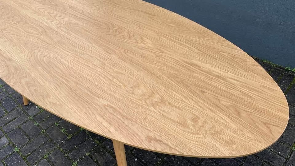 Mesa jantar oval em carvalho