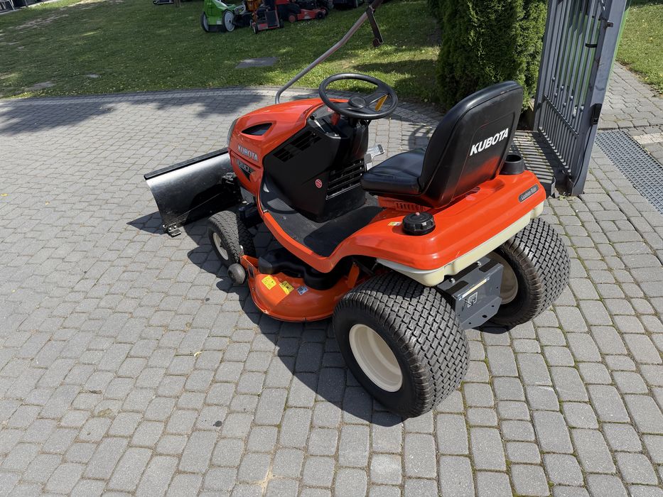 Traktorek Kosiarka Kubota T1880 z pługiem Super Stan