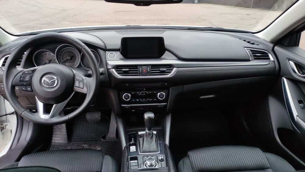 Mazda 6 офіційне авто.
