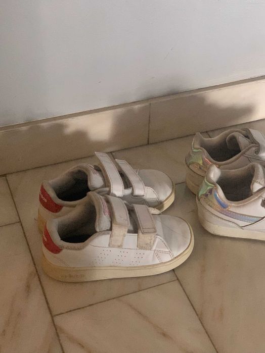 2X pares de sapatilhas Reebok e Adidas (Criança - Nº26 e Nº28)