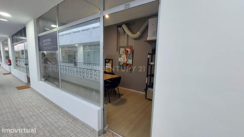 Loja para arrendamento no centro de Braga