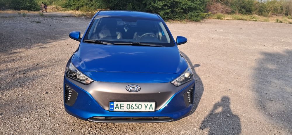 Продам Hyundai ioniq 28кв