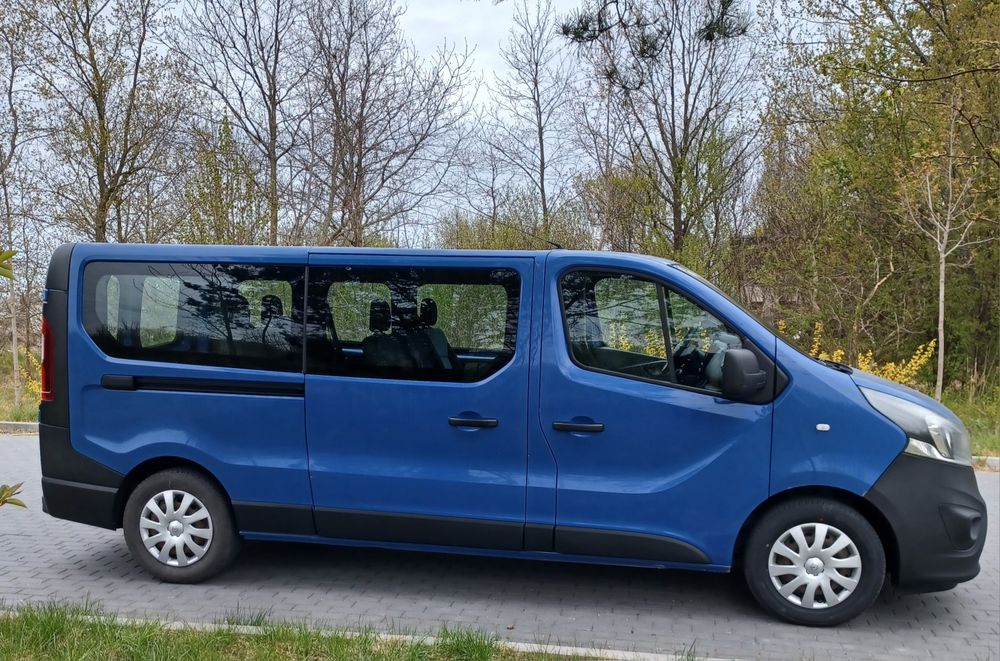 Wynajem busa 9 os