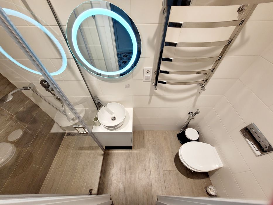 Подобово, центр в. Дорошенка, 57,біля Коперника, Антоновича, Мельника