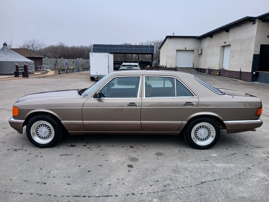 Мерседес W126 SE300 90рік