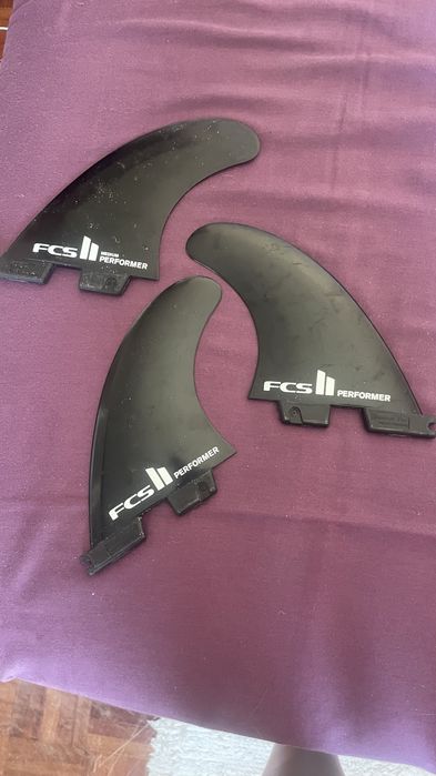 Prancha de surf 6’1 epoxy com quilhas e leash
