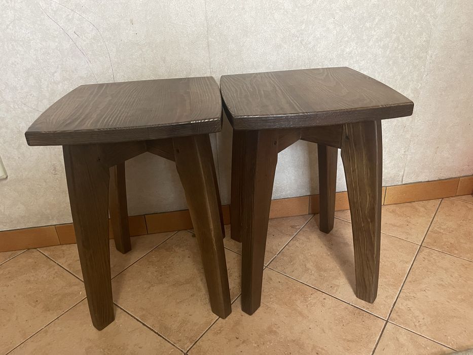 Табуретки деревʼяні, табуретки