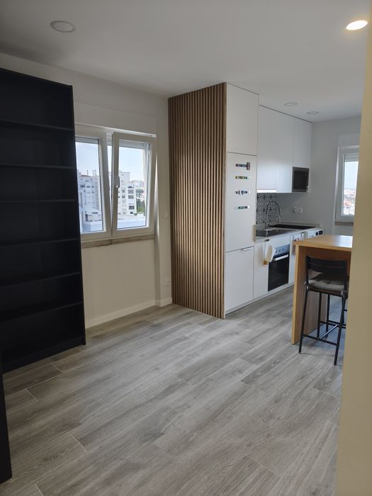 T1 Remodelado na Reboleira PSP, vista soberba óptima exposição solar