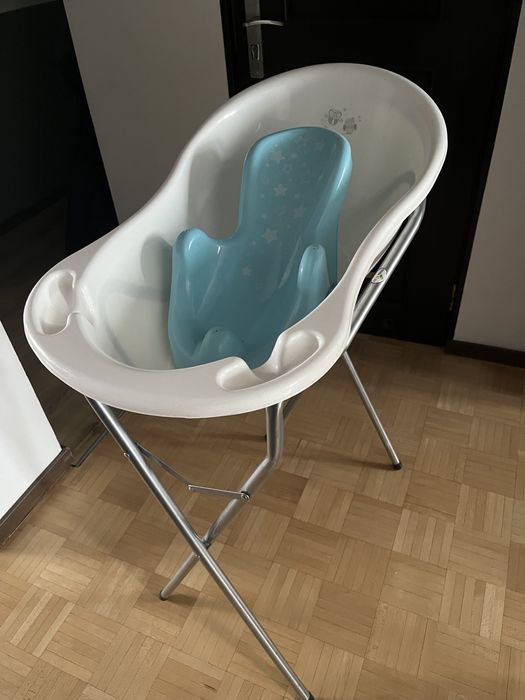 Wanienka z wkładką niemolęcą i stelażem Tega Baby
