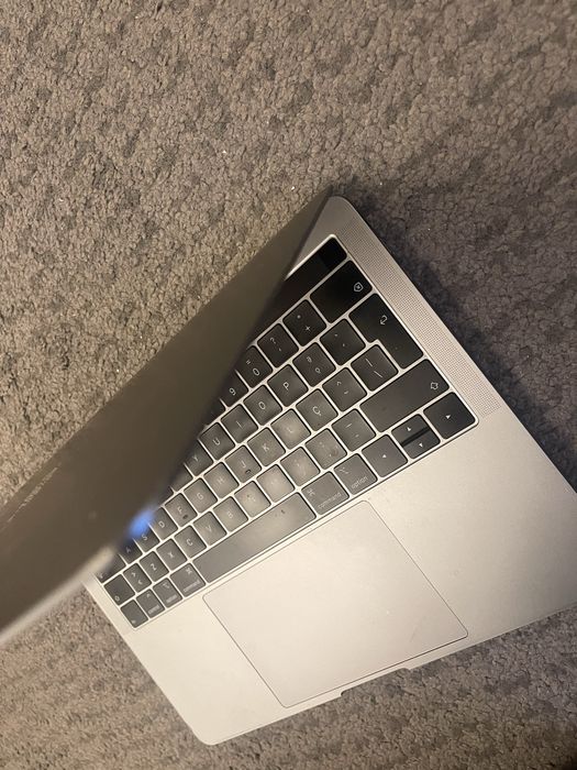 MacBook pro 2019 Touch Bar 13”