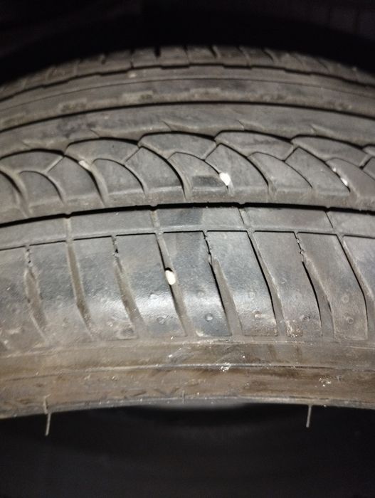 Pneus usados Nankang e Michelin