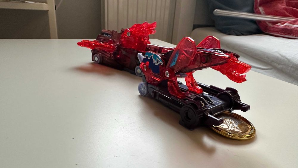 Samochodziki-transformery Screechers Wild