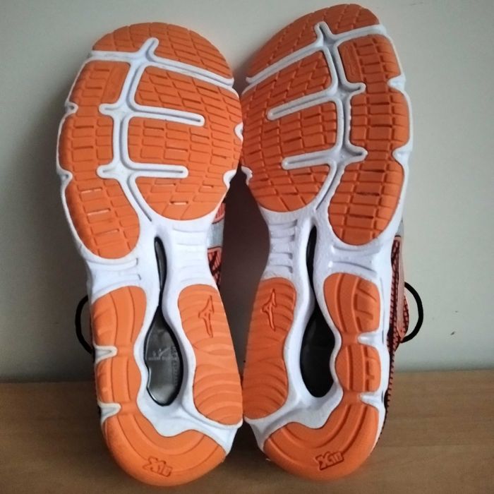 Profesjonalne buty biegowe MIZUNO Vave Hitogami 4 roz.eu-45