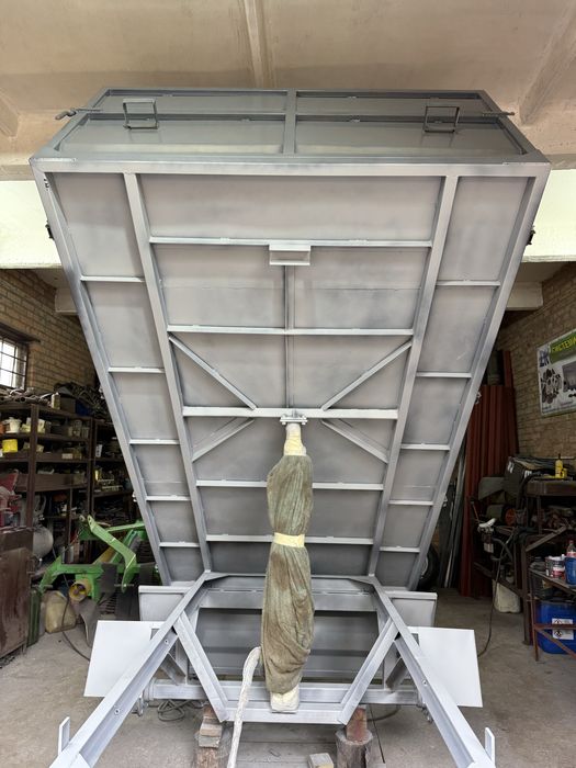 Прицеп до трактора самоскид 1 птс