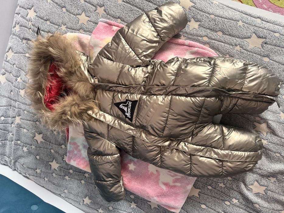 Комбінезон зимовий Moncler 9 місяців