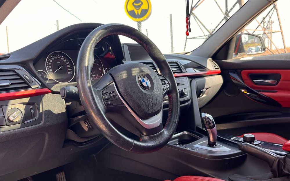 BMW 320І   2013