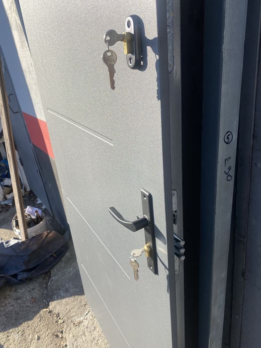 Drzwi wejsciowe zewnetrzne  80 90 lewe prawe