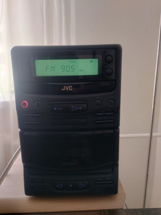 Mini wierza JVC pilot