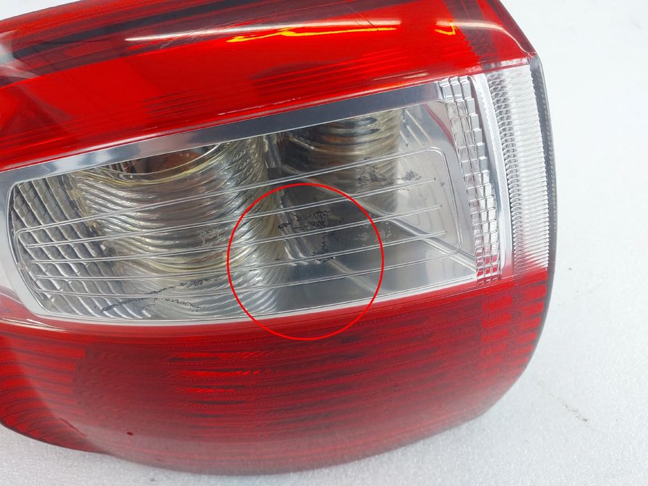 Farolim esquerdo FORD C-Max II (DXA/CB7, DXA/CEU)