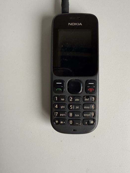 Telemivel NOKIA. Pouco uso. Para idoso ou criança