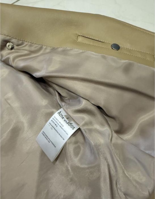 Продам кожанную куртку Acne