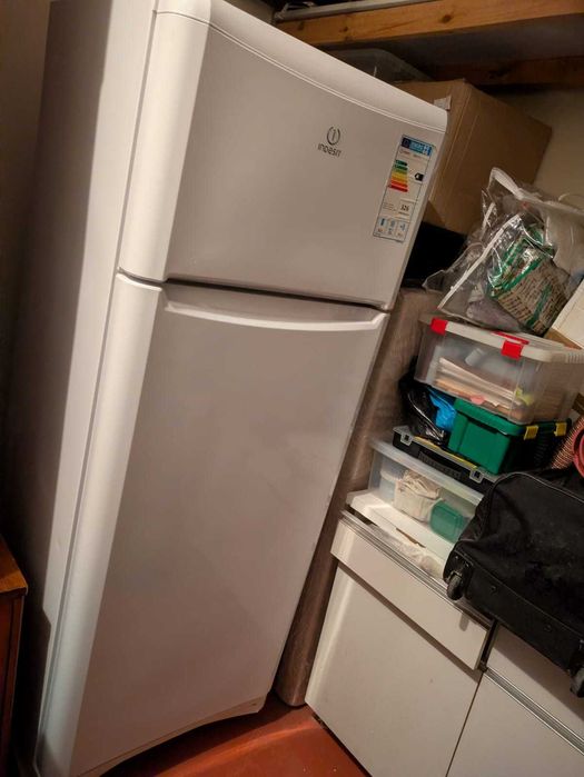Frigorífico marca indesit