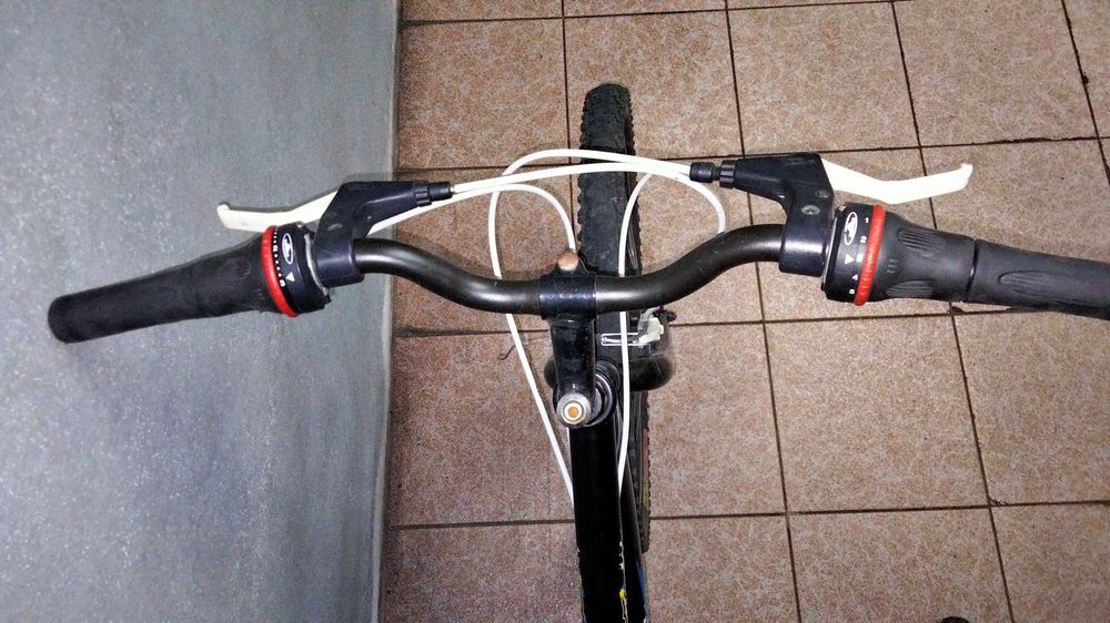 Bicicleta roda 24" em bom estado