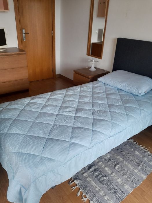 Quarto   Estoril (inf.só telefone)