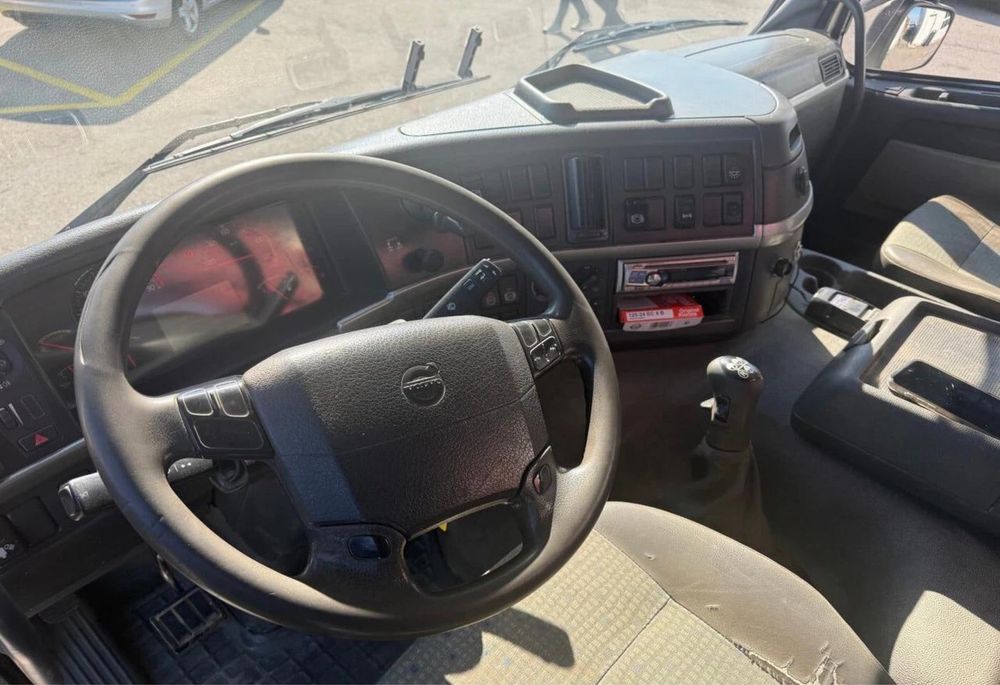 VOLVO FM300 230.000KM Grua Fassi 1223 K3 Radiocomando Tri-Basculante Impecavel Apenas 230.000km ##OPORTUNIDADE##
