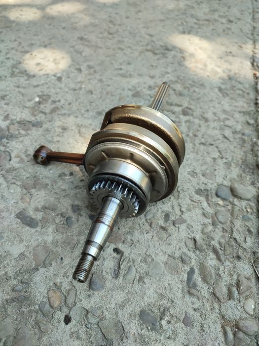 Колінвал Yamaha Majesty 125