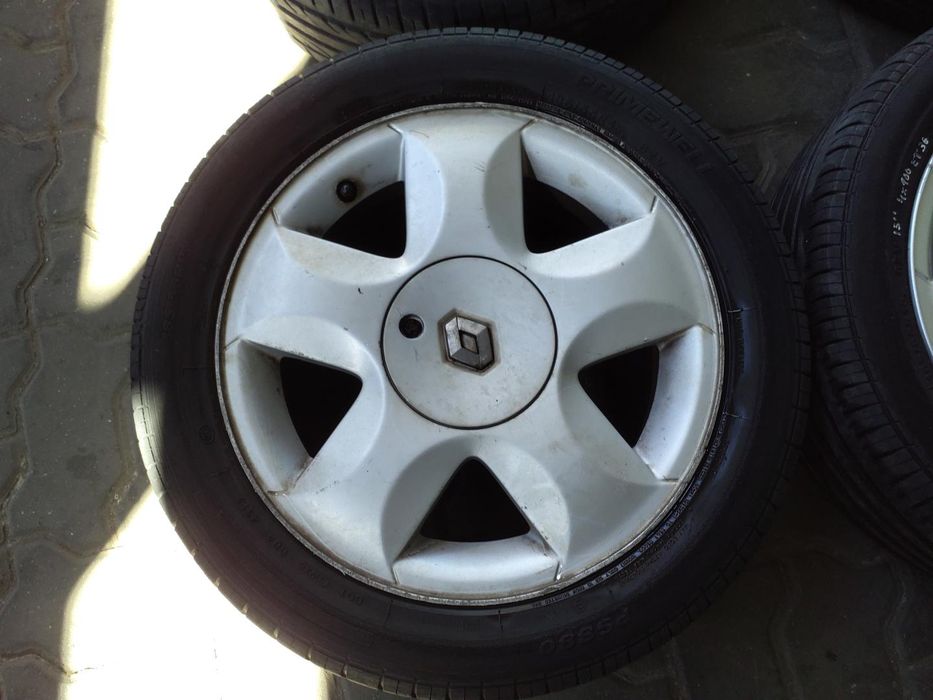 Jantes Renault R15 Com Pneus 185/55 Furação 4X100