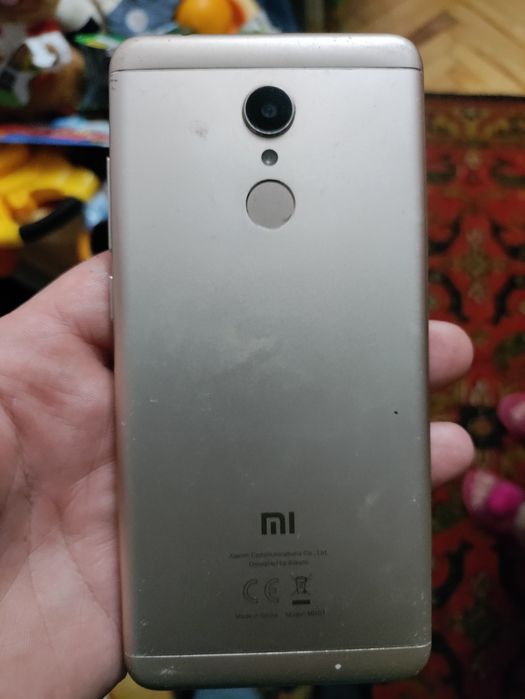 Смартфон Xiaomi Redmi 5 3/32