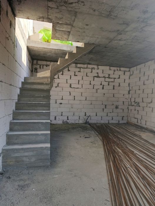 Краща  пропозиції!!Продаж 3-поверхового Таунхауса, с. Білогородка

Про