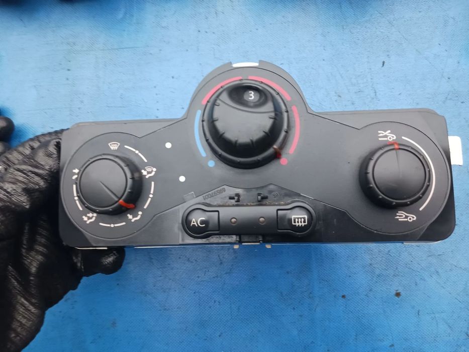 Panel nawiewu klimatyzacji Renault Scenic Megane Clio 3 III Modus Kangoo II Citan nawiewu nadmuchu temperatury regulacja ogrzewania