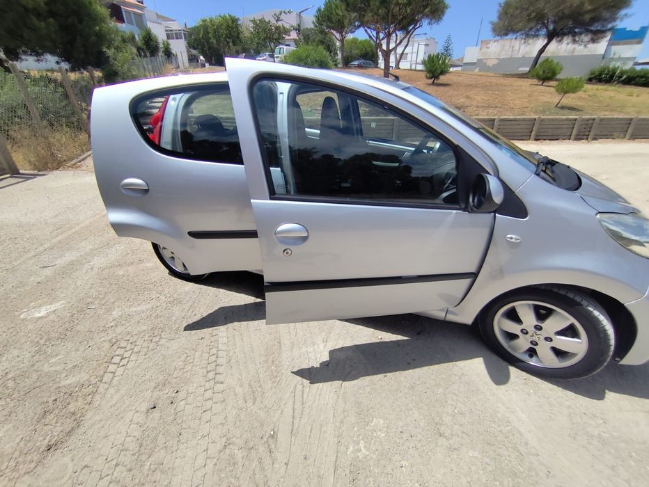 Peugeot 107 Cinza