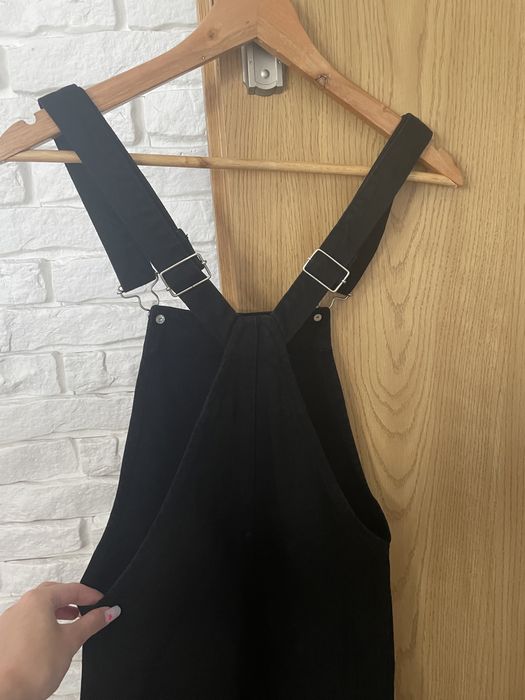 Sukienka ogrodniczka Stradivarius XS