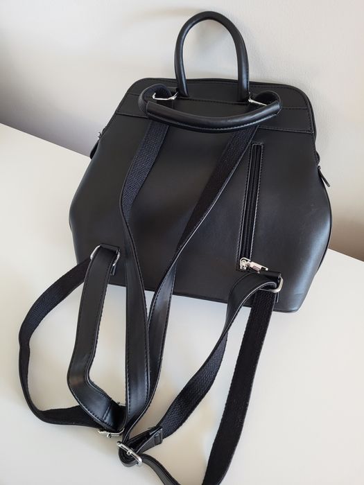 Mochila/ Mala tiracolo Preta