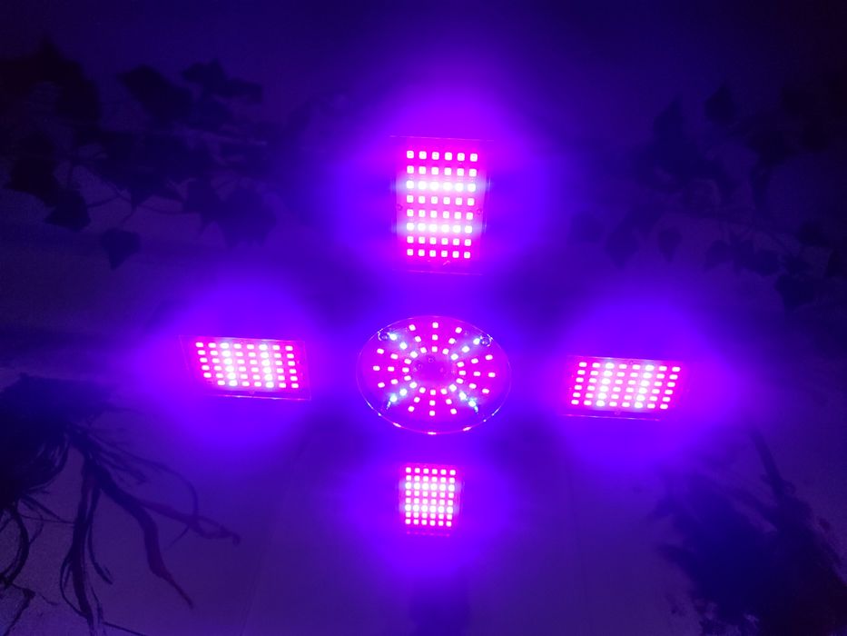 Фітолампа для рослин (2шт+кабель) 150,W 240 діодів на кожній.