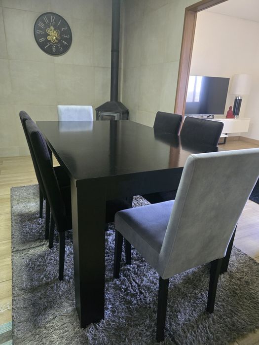 Mesa de Jantar + 6 Cadeiras