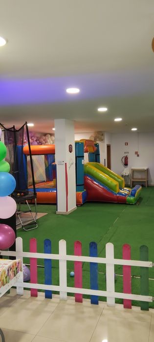 Vendo espaço infantil  de aniversário. Negócio chave na mão, pronto a trabalhar.