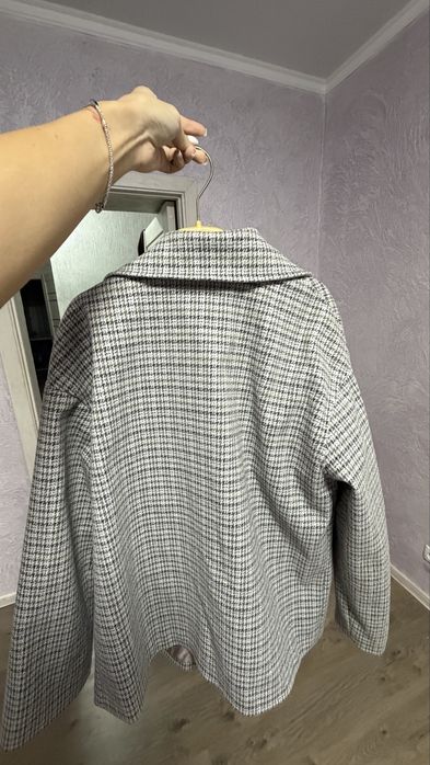 піджак практично новий