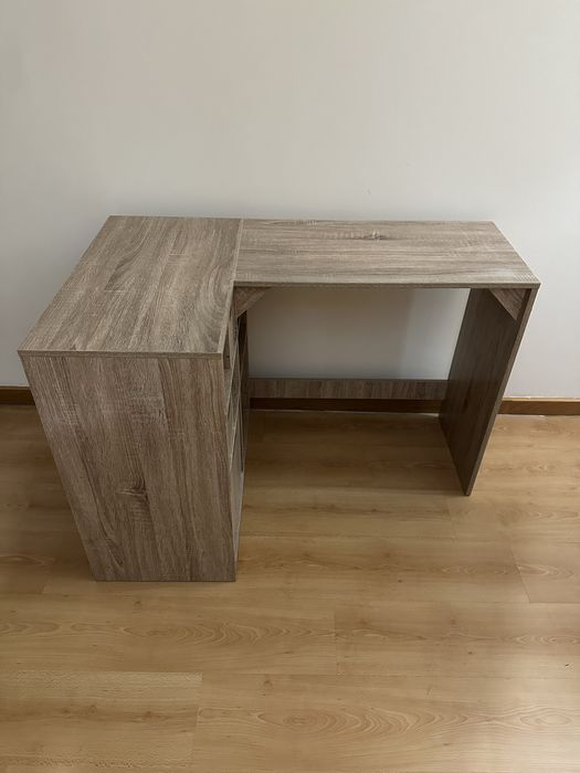 Secretário de canto como nova