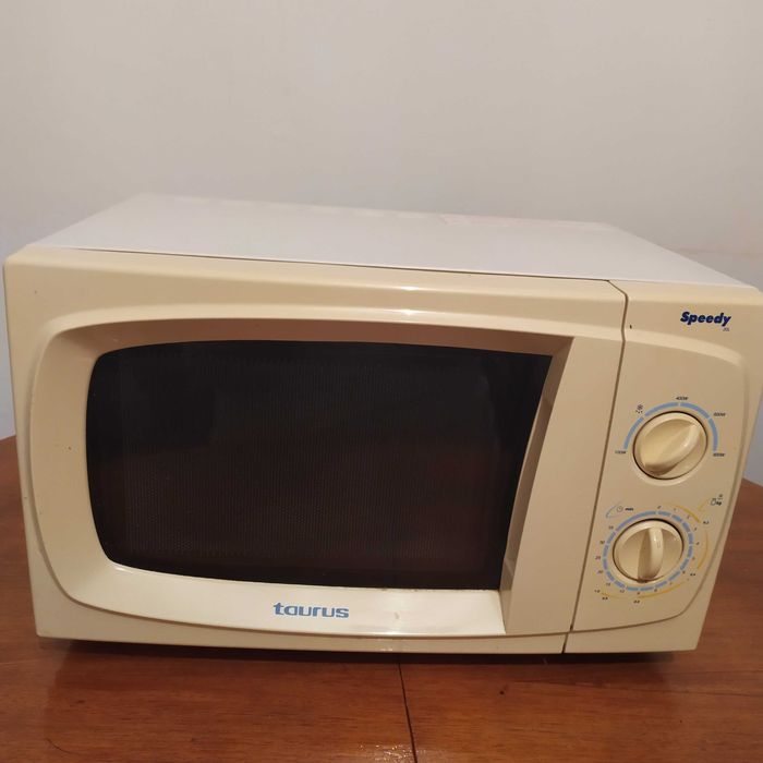 Microondas Taurus Speedy 20litros