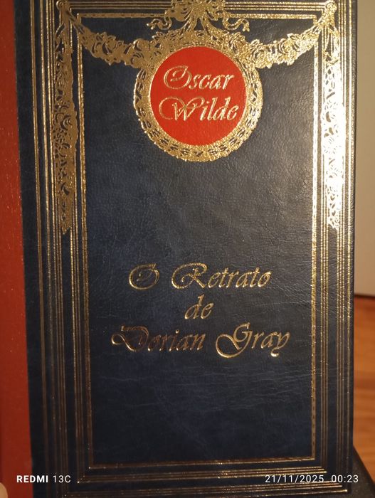 Livro " O retrato de Dorian Gray"