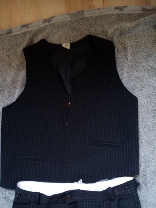 Kamizelka i spodnie galowe dla chłopca 146cm